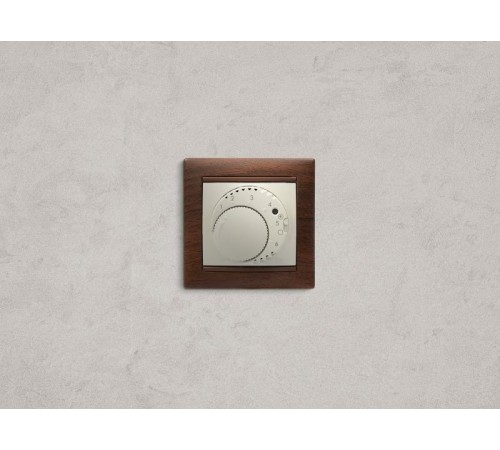 Valena Сл. кость Регулятор тёплого пола  774191  Legrand