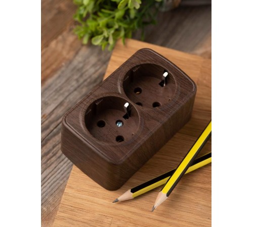 Розетка 2-местная ОП Минск 16А с заземлением тёмное дерево EKF  EGR16-128-40  EKF