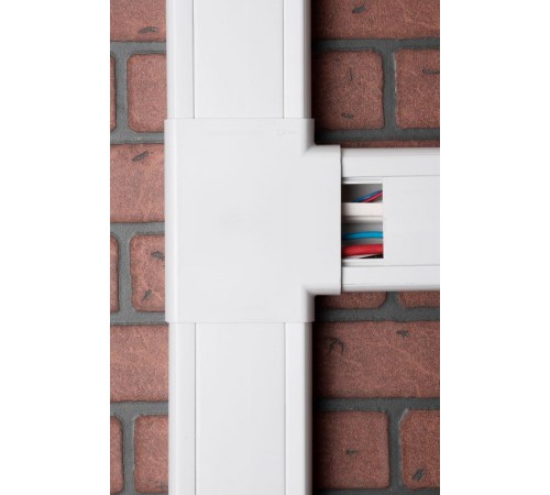 Угол T-образный (105х50) (2 шт) C-Line Белый  tchw-105-50x2  EKF