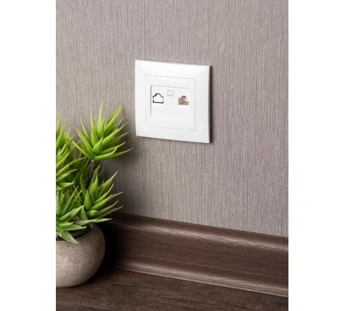 Валенсия розетка компьютерная RJ-45 1-местная белая EKF PROxima   EWK01-035-10   EKF