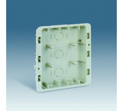 Simon 27 Коробка для внутреннего монтажа 3-рядной рамки с суппортами,236х266х50,5мм  27857-61  Simon