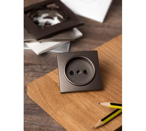 Валенсия лицевая панель розетки 1-местной б/з 10 А графит с защ. штор. EKF PROxima   ESR10-L-022-60   EKF