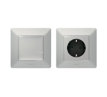 Пакет для управления быт. электроприборами Valena Life (розетка Умн. с/з 16А 230В+Умн. беспроводн. 1-кл. выкл.) алюм. Netatmo  752354  Legrand