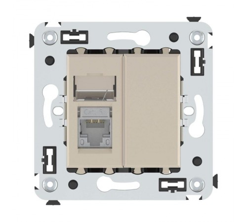 Компьютерная розетка RJ-45 в стену, кат.6 одинарная экранированная, "Avanti","Ванильная дымка"  4405393  DKC