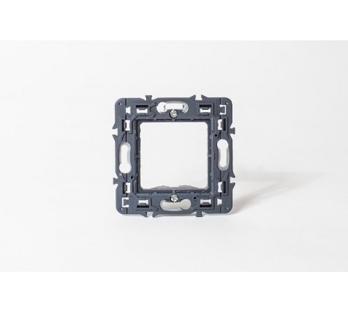 Суппорт на 1 пост (45х45) монтаж на винтах  500022  SPL