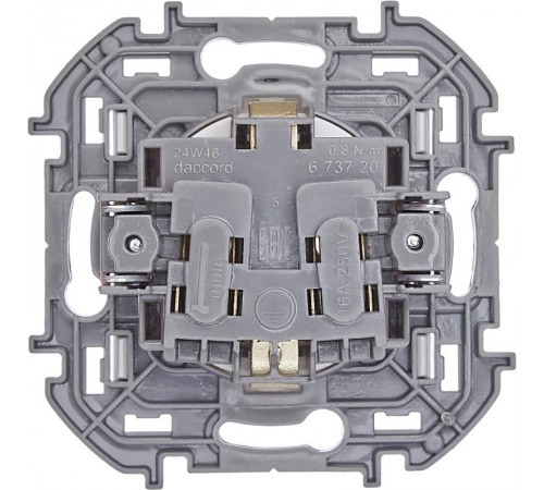Inspiria Белый Розетка с заземлением С/У 16А без рамки  673720  Legrand