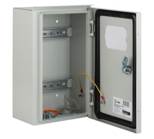 Щит учета металлический навесной ЩУ-МП (360х225х140) IP55 с окном и кронштейном  Б0032663  ЭРА