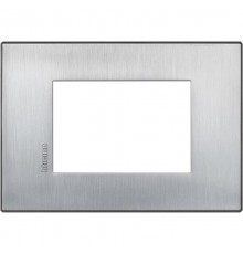 Axolute. Рамка Air, итальянский стандарт 3 мод. Цвет "Матовый хром"  HW4803CRS  Legrand