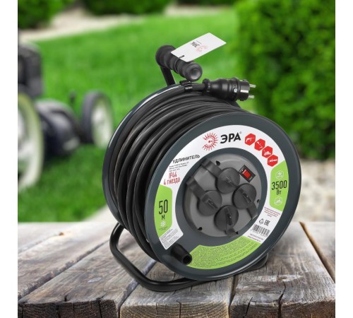 Удлинитель силовой ЭРА метал. катушка с заземл. RMx-4es-3x2.5-50m-IP44(KG )50м с выкл. 4 гн 3x2.5мм2  Б0052919  ЭРА