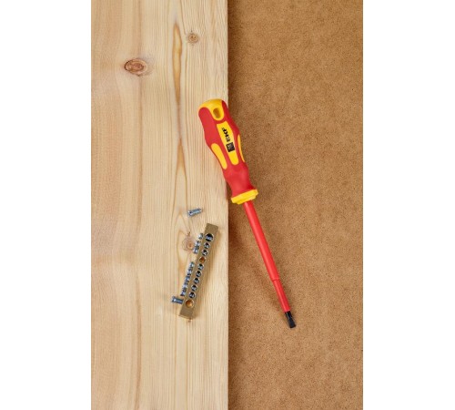 Отвертка Master SL5.5x125 мм 1000В EKF Basicsl-5.5-125-mas-inEKF