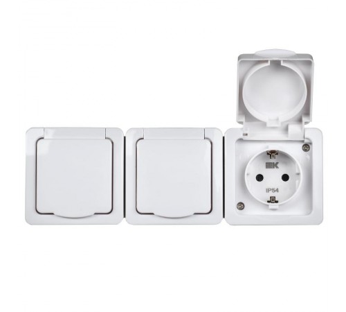 ГЕРМЕС PLUS белый Розетка 3-местная О/У с/з с крышкой РСб23-3-ГПБб IP54  ERMP32-K01-16-54-EC  IEK