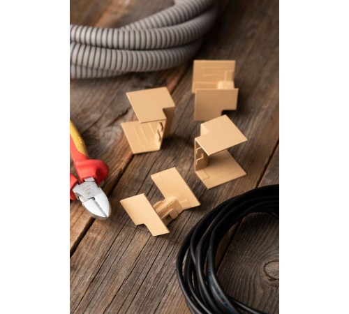 Угол внутренний (40х25) (4 шт) Plast EKF PROxima   под светлое деревоibl-40-25x4EKF