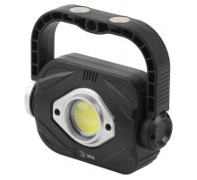 Фонарь светодиодный PB-701 прожекторный 5Вт на батарейках 3хАА с ручкой на магните  Б0052316  ЭРА