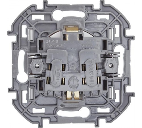 Inspiria Белый Розетка с заземлением С/У со шторками 16А без рамки  673730  Legrand