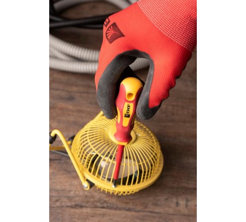 Отвертка Master PZ1x80 мм 1000В EKF Basicpz-1-80-mas-inEKF