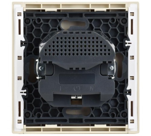 FORTE&PIANO Розетка с заземлением, со шторками в/к 16А USB A+C 18Вт FP447 ваниль  FP-R14-16-U22-018-K10  IEK