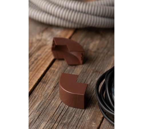 Угол внешний (25х25) (4 шт) Plast EKF PROxima  под темное деревоobd-25-25x4EKF