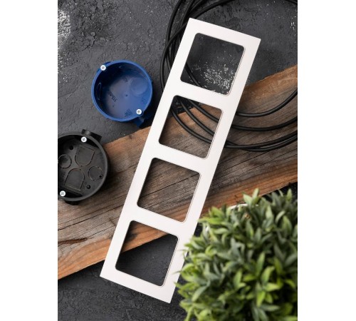 Стокгольм Рамка 4-местная белая PROxima  EZM-G-303-20  EKF