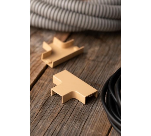 Угол T-образный (20х10) (4 шт) Plast EKF PROxima   под светлое деревоtchl-20-10x4EKF