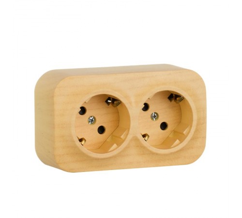 Quteo Сосна Розетка 2-я с заземлением со шторками  782287  Legrand