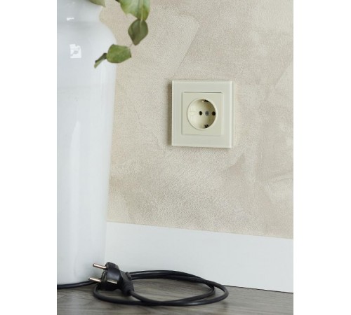BRITE Розетка с заземлением без шторок 16А РС11-1-0-БрКр бежевый   BR-R11-16-K10  IEK