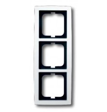 Рамка 3-постовая, серия solo/future, цвет альпийский белый  1754-0-4541   2CKA001754A4541  ABB