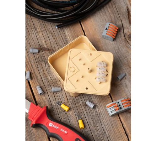 Коробка распределительная КМР-030-030кг (75х75х25) с клеммником светлое дерево EKF PROxima  plc-kmr-030-030kg-s  EKF