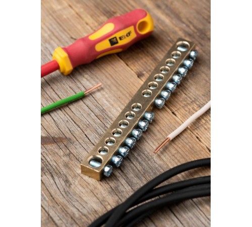 Шина "0" (8х12мм.) 125А  14 отверстий крепеж по центру латунь EKF PROxima  sn0-125-14-c  EKF