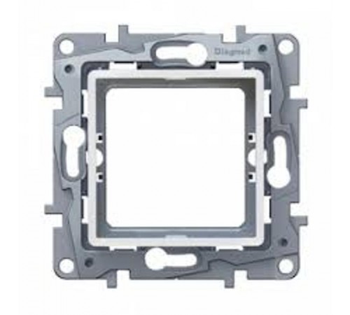 Etika Белый Адаптер для механизма Mosaic без заглушки  672289  Legrand