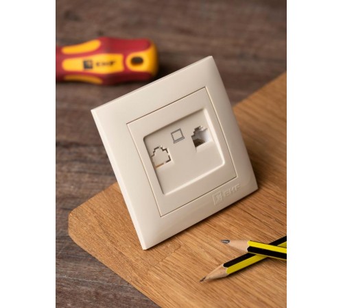 Валенсия розетка компьютерная RJ-45 1-местная кремовая EKF PROxima   EWK01-035-20   EKF