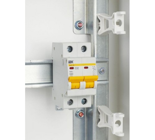 Выключатель автоматический двухполюсный ВА47-29 32А C 4,5кА KARAT  MVA20-2-032-C  IEK