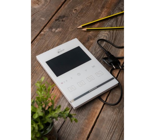 Видеодомофон IPV-01 бел. 4''TFT 4пр. 2 канала IP20 EKF  int-ipv-01  EKF