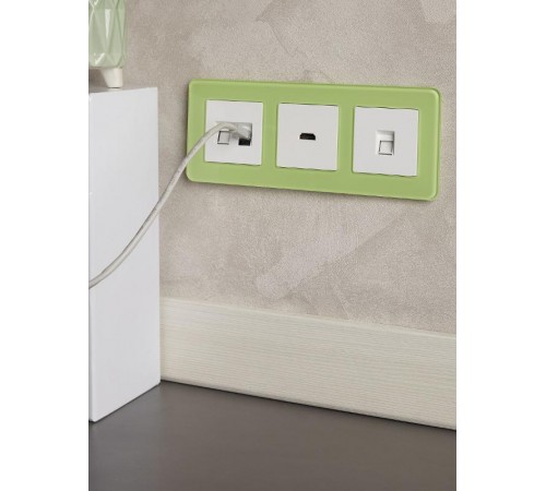 BRITE Рамка 3-ая РУ-3-2-Бр стекло эко грин RE  BR-M32-G-41-K06  IEK