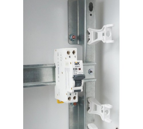 Выключатель автоматический дифференциального тока АВДТ B06S 1P+NP C20 30мА тип AC (18мм) ARMAT IEK  AR-B06S-1N-C20C030  IEK