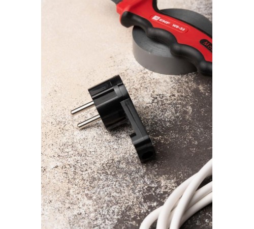 Вилка угловая плоская с/з черная "СТЕЛС" 16А 250В PRO  AVYF16-30-r  EKF