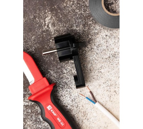 Вилка угловая плоская с/з черная "СТЕЛС" 16А 250В PRO  AVYF16-30-r  EKF