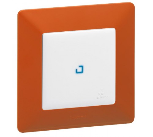 Valena LIFE Белый IP44 Выключатель 1-клавишный с подсветкой 10АХ 250В (с лицевой панелью)  752161  Legrand