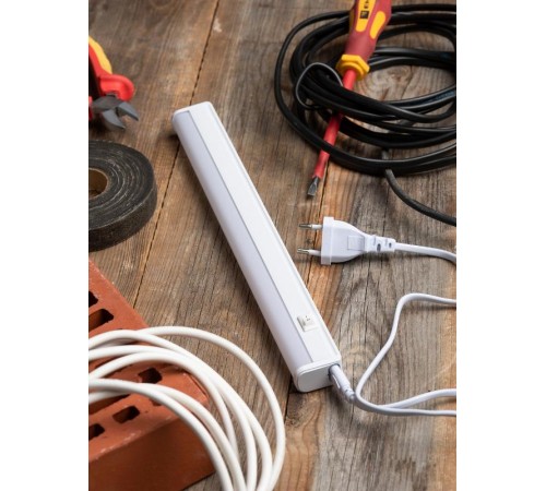 Светильник светодиодный линейный с выключателем ДБОВ-7101 4 Вт 4000K IP20 EKF Basic  LBS-7101-4-4000  EKF