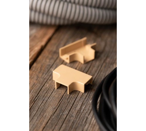 Угол T-образный (15х10) (4 шт) Plast EKF PROxima   под светлое деревоtchl-15-10x4EKF