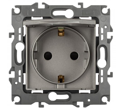 Розетка ЭРА Серия 12 12-2103-16 , с заземлением со шторками с крышкой, 16А-250В, титан   Б0065722  ЭРА