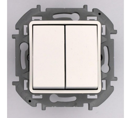 Inspiria Белый Переключатель двухклавишный 10AX  673655 Legrand