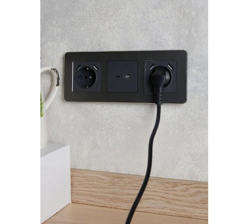 BRITE Рамка 3-ая РУ-3-1-Бр металл титан RE  BR-M32-M-01-K48  IEK