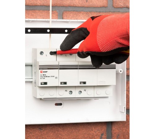 Устройство защиты от импульсных перенапряжений Тип 1 Iimp 25kA (10/350s) 4P EKFspd-t1-25-4pEKF