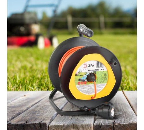 Удлинитель силовой ЭРА RPx-1-2x0.75-30m на п. катушке б/з 1 гн 30м ПВС 2х0.75  Б0043043  ЭРА