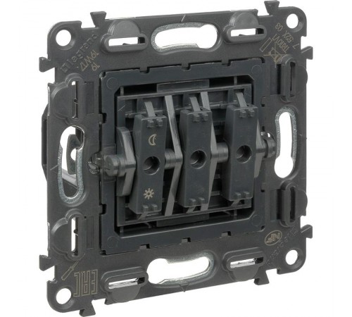 Valena Мех IN'MATIC Выключатель 3-клавишный 10АХ 250В  752003  Legrand