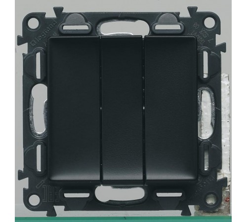 Valena Мех IN'MATIC Выключатель 3-клавишный 10АХ 250В  752003  Legrand
