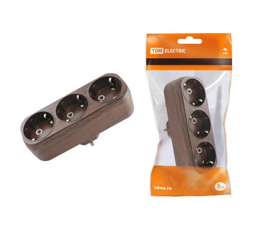 Блок на 3 гнезда 2П+З плоский 16А 250B "Эко" (бук)   SQ1806-0081  TDM