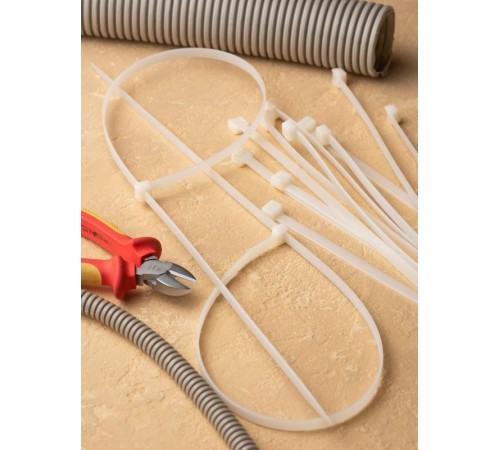 Хомут нейлоновый 8,2х650 (уп./100шт) EKF Simple  plc-c-8.2x650  EKF