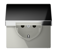 Штепсельная розетка SCHUKO 16A 250V~ с защитой от детей и откидной крышкой; полированный хром  GCR1520KIKL  Jung