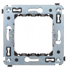 Каркас с лапками для монтажа модульных "Avanti" в стену  4400802  DKC